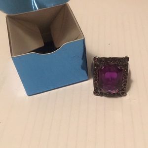 Avon ring beautiful Barcelona purple ring grey
